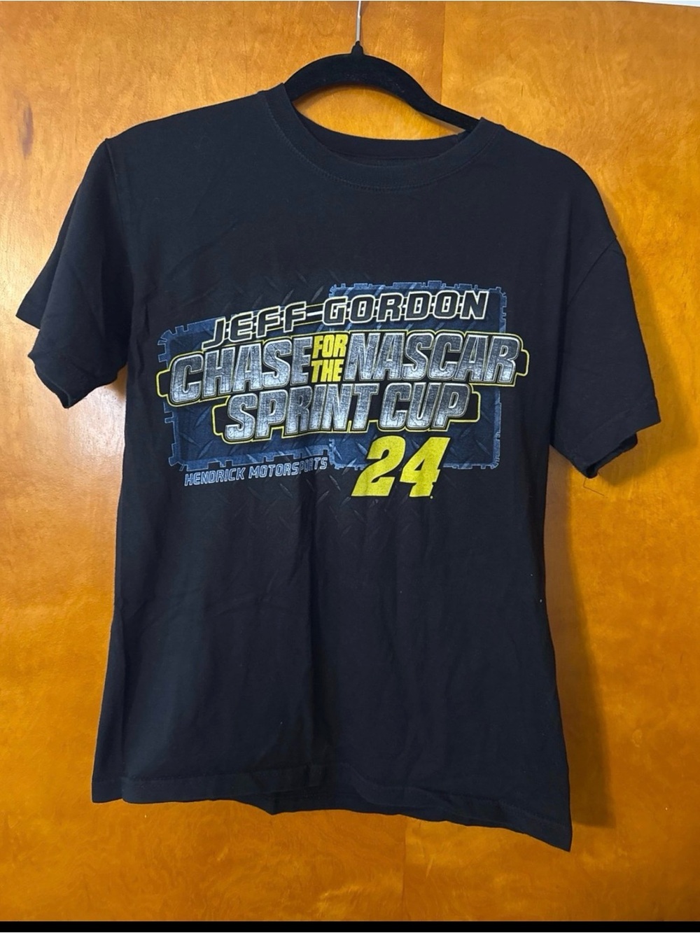 Nascar Jeff Gordon Black Graphic Tee with Yellow and Blue Accents